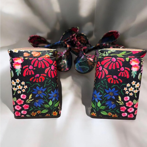 Betsey Johnson NWOT Floral Bow Platform Mule Heels Size 7.5 Statement Shoes - Picture 3 of 8